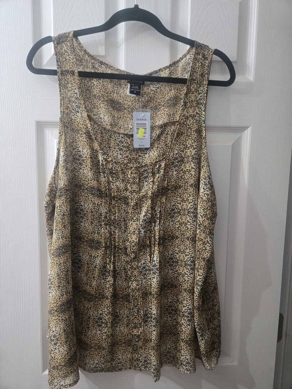 Torrid Print Sleeveless Top in Beige and Black